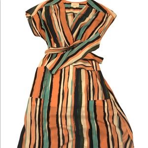 Worn once! Striped dress with belt. Perfect and easy dress for summer, EUC